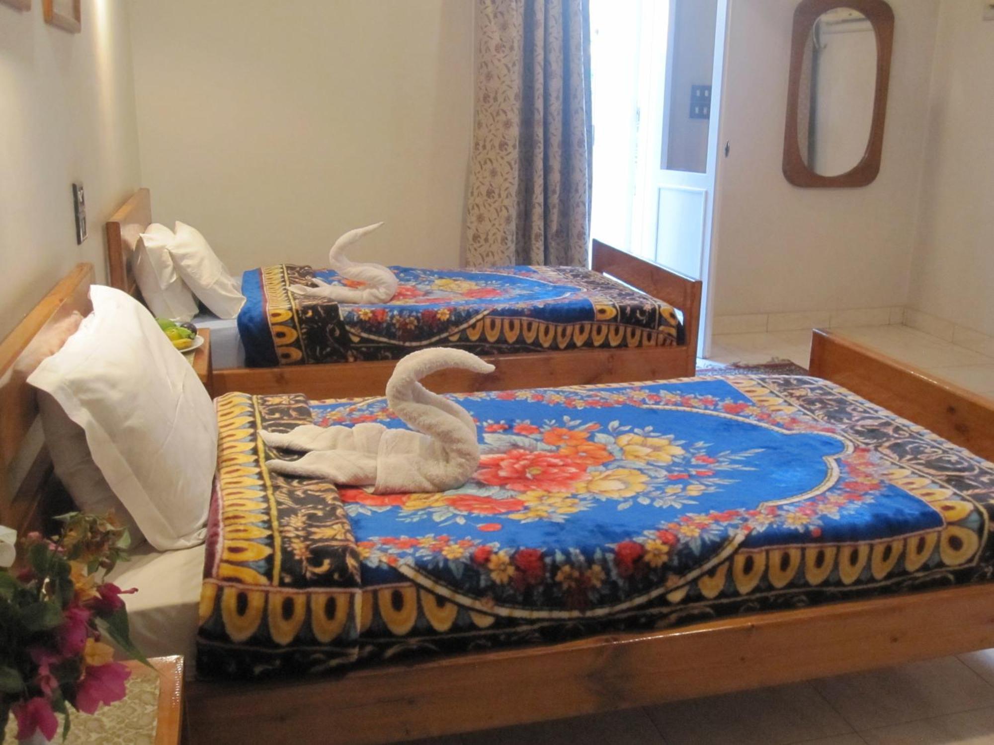 Amon Hotel Luxor Szoba fotó